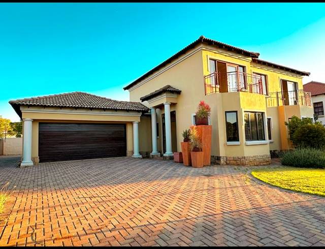 4 BEDROOM HOUSE FOR SALE IN EQUESTRIA